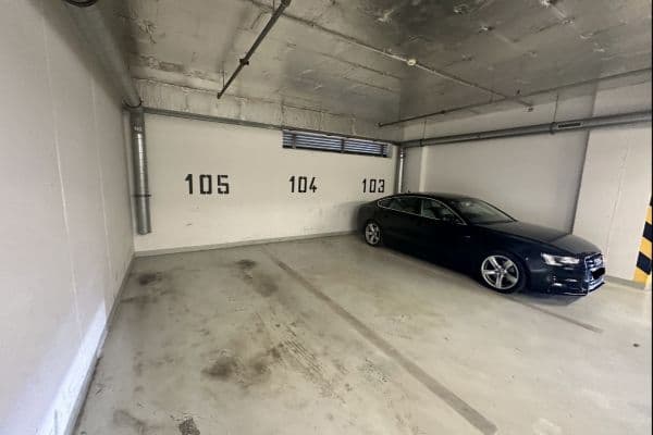 Pronájem garáže 11 m², Poupětova, Praha Pronájem garáže 11 m², Poupětova, Praha