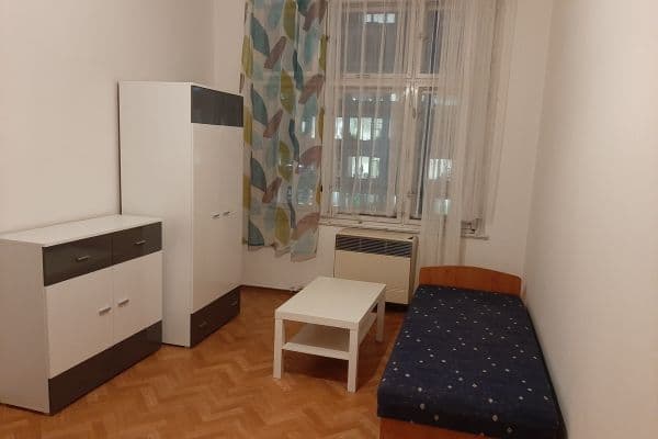 Pronájem bytu 2+1 52 m², Pobřežní, Hlavní město Praha Pronájem bytu 2+1 52 m², Pobřežní, Hlavní město Praha