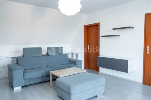 Pronájem bytu 3+1 65 m², Průběžná, Nupaky Pronájem bytu 3+1 65 m², Průběžná, Nupaky