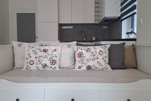 Pronájem bytu 1+kk 33 m², Zborovská, Brno Pronájem bytu 1+kk 33 m², Zborovská, Brno