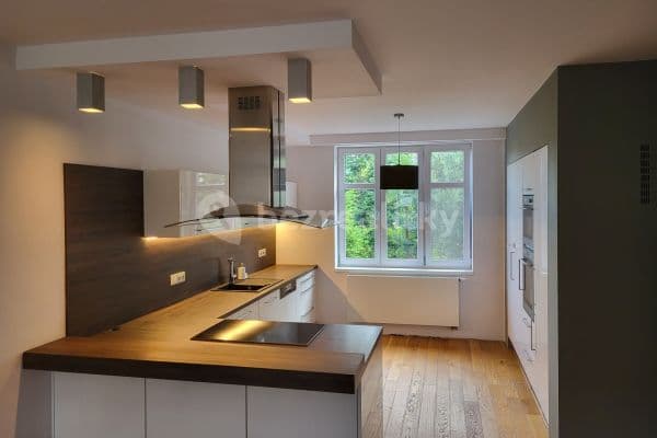 Pronájem bytu 3+kk 91 m², Jiřího Purkyně, Hradec Králové Pronájem bytu 3+kk 91 m², Jiřího Purkyně, Hradec Králové