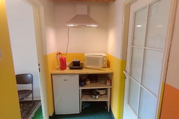 Pronájem bytu 1+kk 25 m², Husova, Pardubice, Pardubický kraj Pronájem bytu 1+kk 25 m², Husova, Pardubice, Pardubický kraj