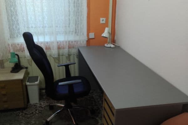 Pronájem bytu 1+kk 25 m², Husova, Pardubice Pronájem bytu 1+kk 25 m², Husova, Pardubice