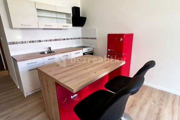 Pronájem bytu 1+1 44 m², Konečná, Karlovy Vary Pronájem bytu 1+1 44 m², Konečná, Karlovy Vary