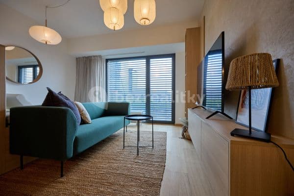 Pronájem bytu 1+kk 28 m², V Háji, Hlavní město Praha Pronájem bytu 1+kk 28 m², V Háji, Hlavní město Praha