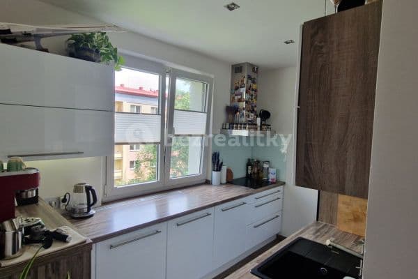 Pronájem bytu 2+1 55 m², Plaňanská, Praha Pronájem bytu 2+1 55 m², Plaňanská, Praha