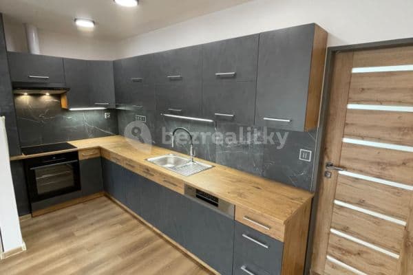Pronájem bytu 3+kk 74 m², Bratří Čapků, Hradec Králové Pronájem bytu 3+kk 74 m², Bratří Čapků, Hradec Králové