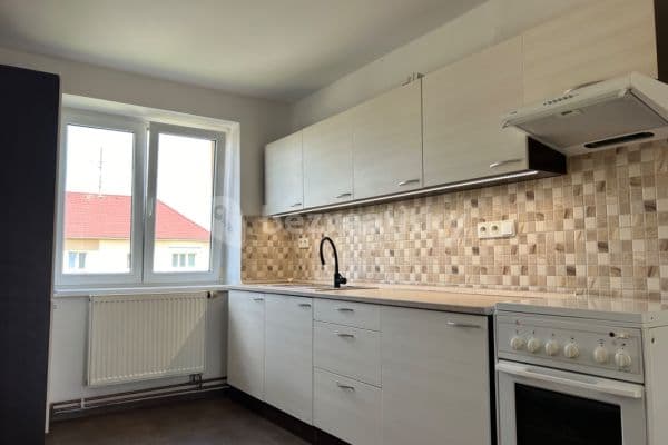 Pronájem bytu 2+1 58 m², Sakařova, Pardubice, Pardubický kraj Pronájem bytu 2+1 58 m², Sakařova, Pardubice, Pardubický kraj