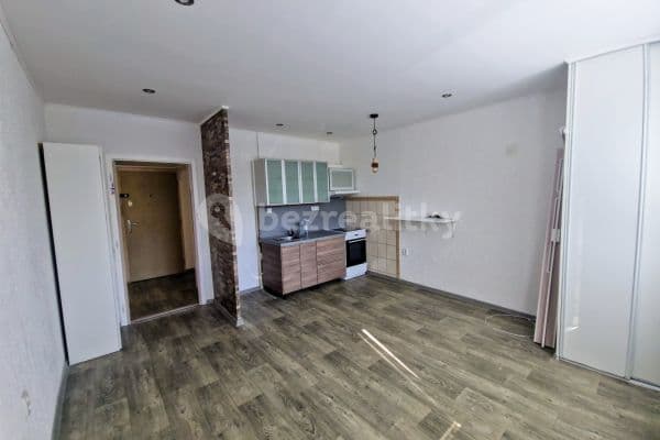 Pronájem bytu 2+kk 42 m², Mšenská, Jablonec nad Nisou Pronájem bytu 2+kk 42 m², Mšenská, Jablonec nad Nisou