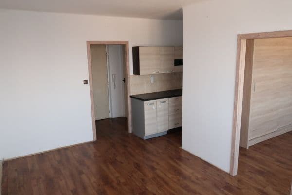 Pronájem bytu 2+kk 34 m², Veverkova, Hradec Králové, Královéhradecký kraj Pronájem bytu 2+kk 34 m², Veverkova, Hradec Králové, Královéhradecký kraj