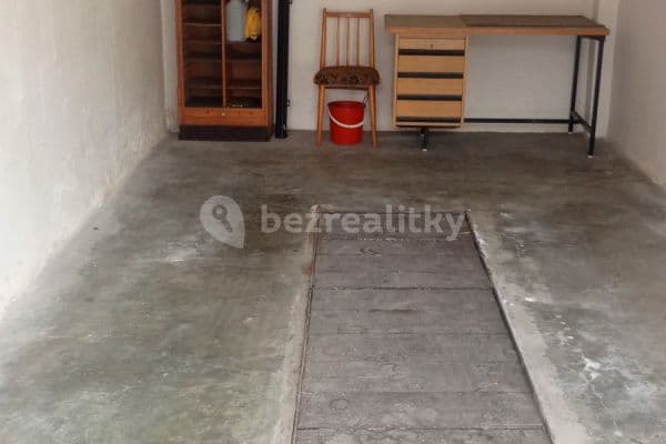 Pronájem garáže 18 m², Šrámkova, Brno Pronájem garáže 18 m², Šrámkova, Brno