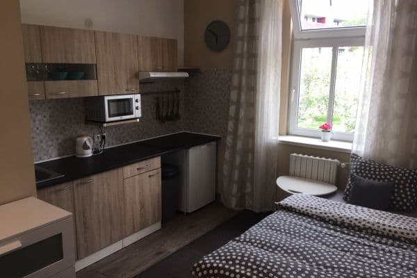 Pronájem bytu 1+kk 30 m², Českobrodská, Praha Pronájem bytu 1+kk 30 m², Českobrodská, Praha