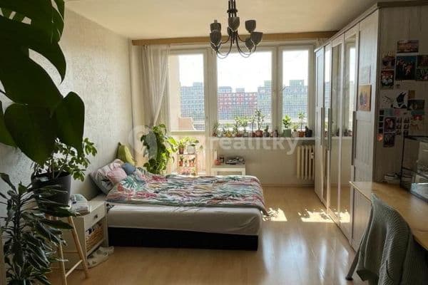 Pronájem bytu 3+1 76 m², Trávníčkova, Praha Pronájem bytu 3+1 76 m², Trávníčkova, Praha