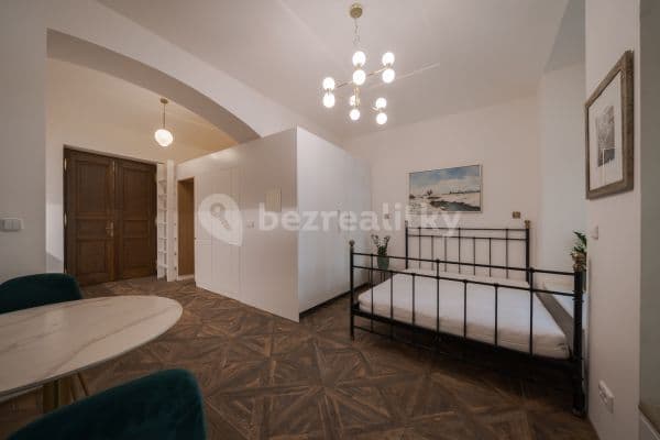 Pronájem bytu 1+kk 29 m², Vítězná, Praha Pronájem bytu 1+kk 29 m², Vítězná, Praha