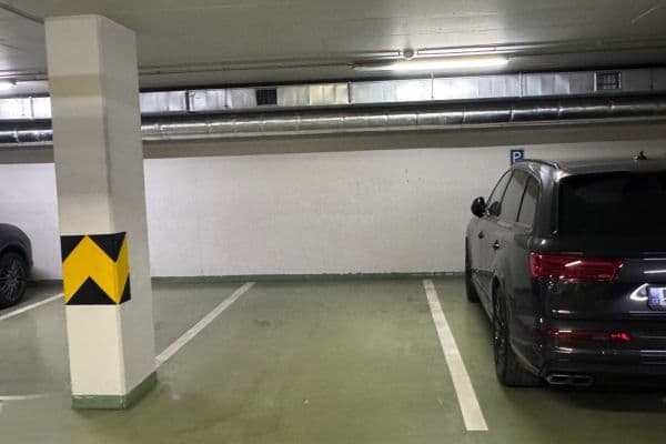 Pronájem garáže 16 m², Pitterova, Praha Pronájem garáže 16 m², Pitterova, Praha