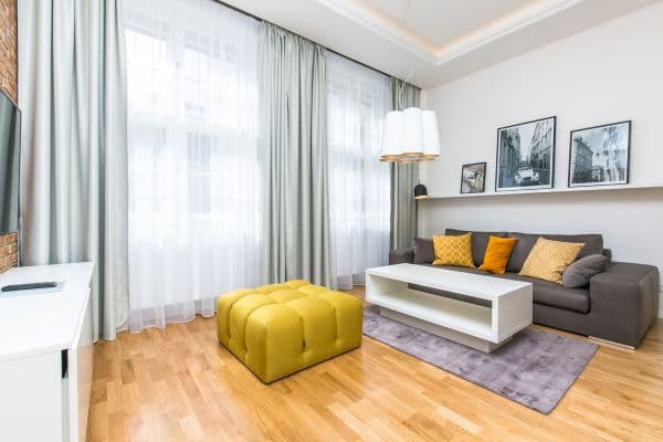 Pronájem bytu 62 m², Dlouhá, Praha Pronájem bytu 62 m², Dlouhá, Praha