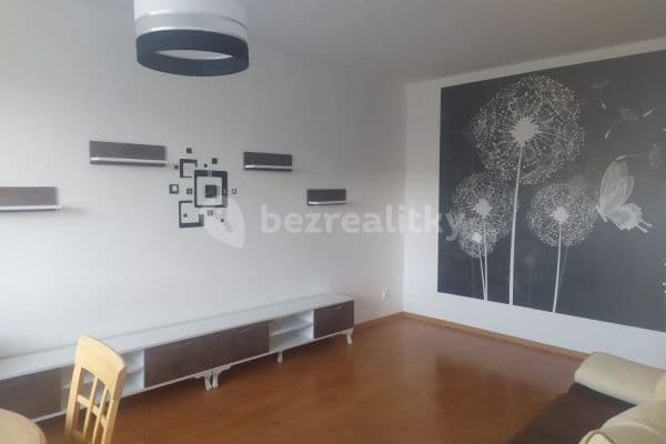 Pronájem bytu 2+1 60 m², Milovice Pronájem bytu 2+1 60 m², Milovice