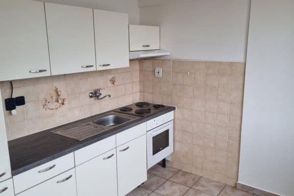 Pronájem bytu 2+1 65 m², Dr. E. Beneše, Bystřice Pronájem bytu 2+1 65 m², Dr. E. Beneše, Bystřice