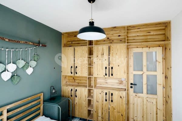 Pronájem bytu 3+kk 60 m², Tanvaldská, Praha Pronájem bytu 3+kk 60 m², Tanvaldská, Praha