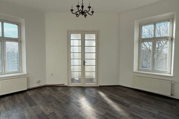 Pronájem bytu 3+1 92 m², Ostrovní, Litoměřice Pronájem bytu 3+1 92 m², Ostrovní, Litoměřice