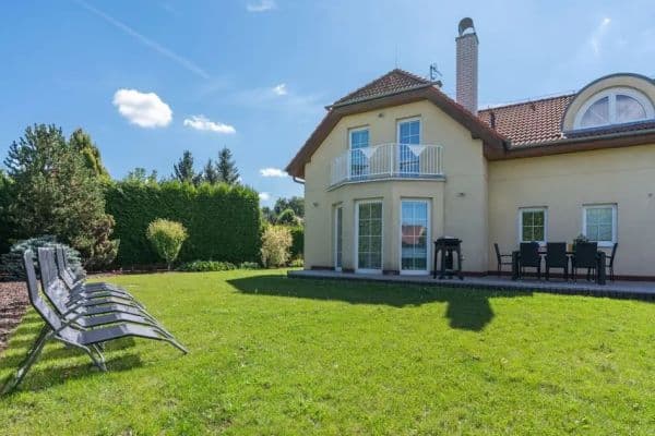 Pronájem domu 257 m², pozemek 900 m², Liboňovská, Praha Pronájem domu 257 m², pozemek 900 m², Liboňovská, Praha