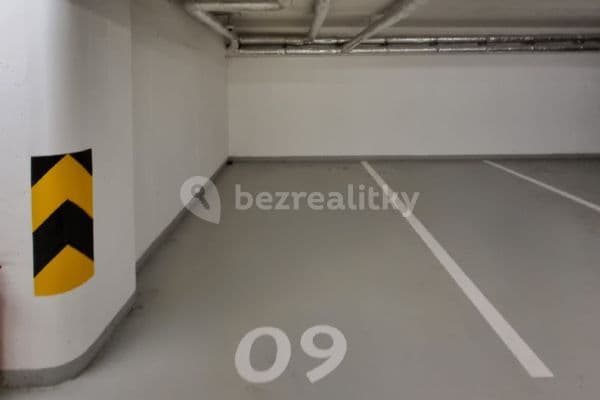 Pronájem garáže 14 m², Nyklíčkova, Praha Pronájem garáže 14 m², Nyklíčkova, Praha