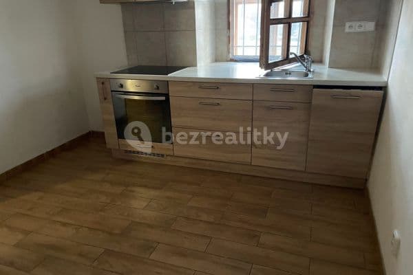 Pronájem bytu 2+kk 50 m², Sušilovo náměstí, Rousínov Pronájem bytu 2+kk 50 m², Sušilovo náměstí, Rousínov
