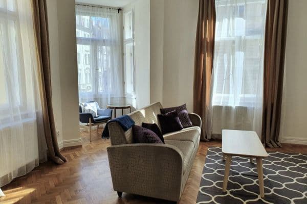 Pronájem bytu 110 m², Mánesova, Praha Pronájem bytu 110 m², Mánesova, Praha