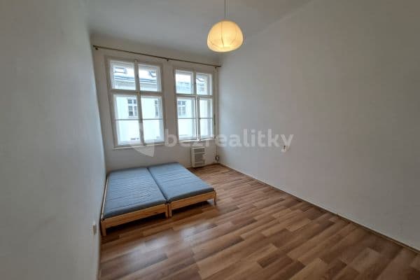 Pronájem bytu 1+kk 25 m², Chlumova, Praha Pronájem bytu 1+kk 25 m², Chlumova, Praha