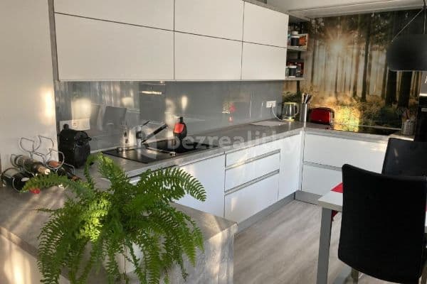 Pronájem bytu 3+kk 75 m², Nad Plovárnou, Jihlava, Kraj Vysočina Pronájem bytu 3+kk 75 m², Nad Plovárnou, Jihlava, Kraj Vysočina