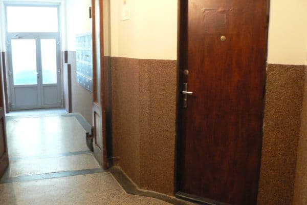 Pronájem kanceláře 100 m², Jaurisova, Praha Pronájem kanceláře 100 m², Jaurisova, Praha