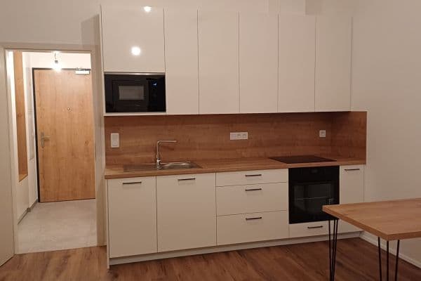 Pronájem bytu 1+kk 37 m², Trnkova, Brno Pronájem bytu 1+kk 37 m², Trnkova, Brno