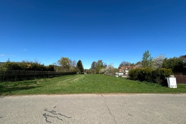 Prodej pozemku 1.535 m², Zdislavice Prodej pozemku 1.535 m², Zdislavice