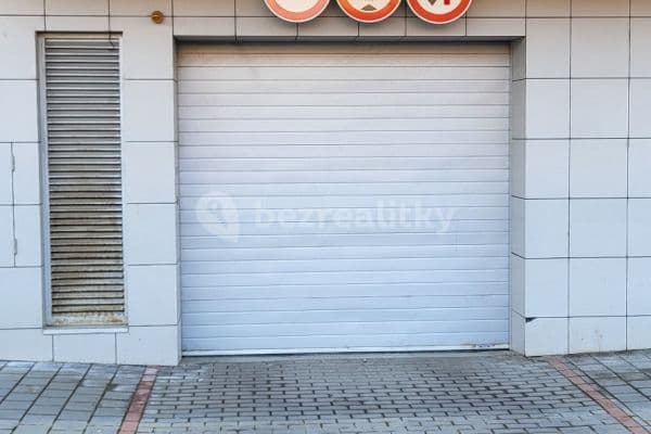 Pronájem garáže 13 m², Kovářská, Brno Pronájem garáže 13 m², Kovářská, Brno