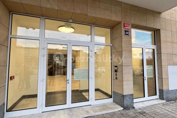 Pronájem bytu 1+kk 24 m², Kubánské náměstí, Praha Pronájem bytu 1+kk 24 m², Kubánské náměstí, Praha