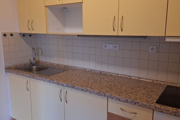 Pronájem bytu 2+1 57 m², Úhonická, Jeneč Pronájem bytu 2+1 57 m², Úhonická, Jeneč
