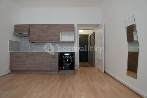 Pronájem bytu 1+kk 33 m², Libická, Praha Pronájem bytu 1+kk 33 m², Libická, Praha