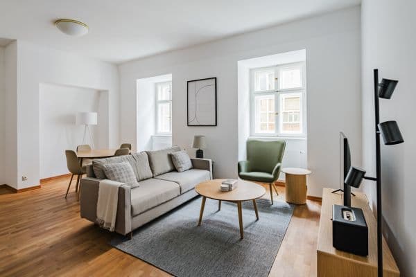 Pronájem bytu 101 m², Dlouhá, Praha Pronájem bytu 101 m², Dlouhá, Praha