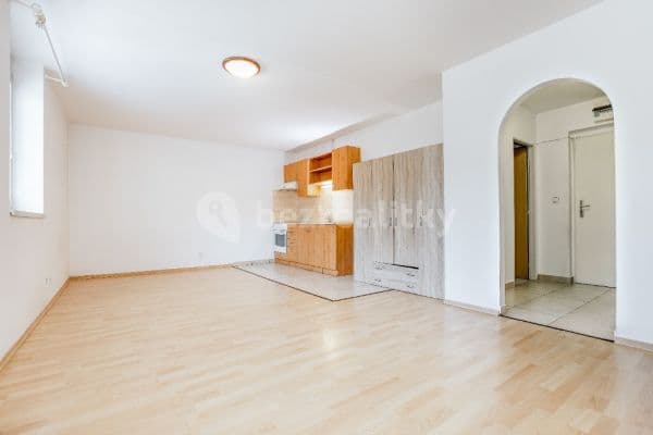 Prodej bytu 1+kk 40 m², Náměstí míru, Protivín Prodej bytu 1+kk 40 m², Náměstí míru, Protivín