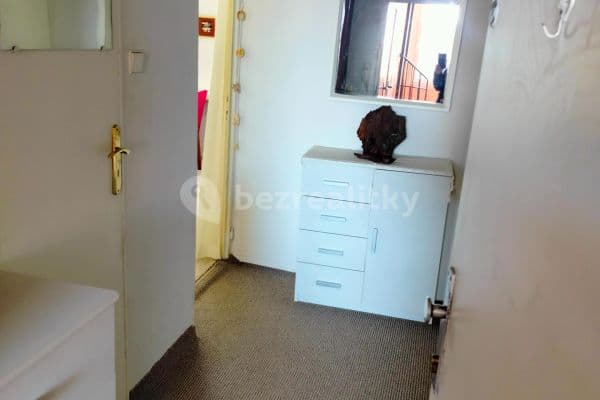 Pronájem bytu 1+kk 43 m², Lacinova, Kladno Pronájem bytu 1+kk 43 m², Lacinova, Kladno