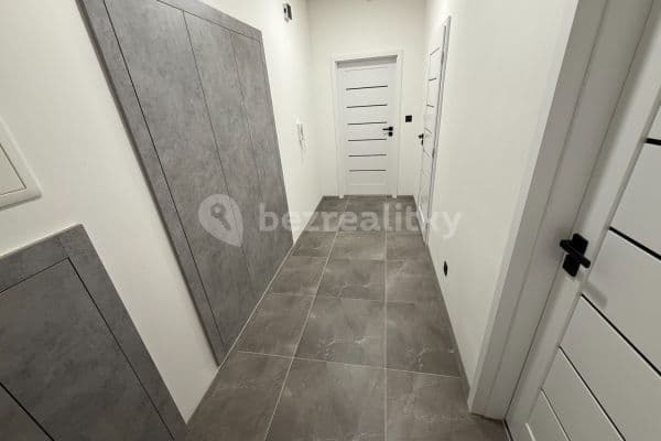 Pronájem bytu 2+1 60 m², Lorencova, Zlín, Zlínský kraj Pronájem bytu 2+1 60 m², Lorencova, Zlín, Zlínský kraj