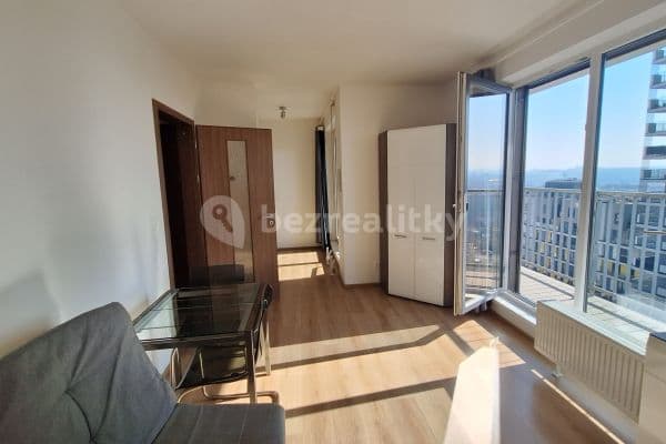 Pronájem bytu 1+kk 35 m², Nad Úžlabinou, Hlavní město Praha Pronájem bytu 1+kk 35 m², Nad Úžlabinou, Hlavní město Praha