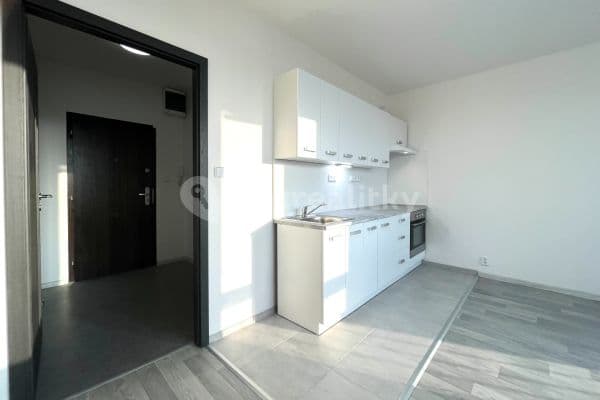 Pronájem bytu 1+kk 27 m², Svídnická, Praha Pronájem bytu 1+kk 27 m², Svídnická, Praha