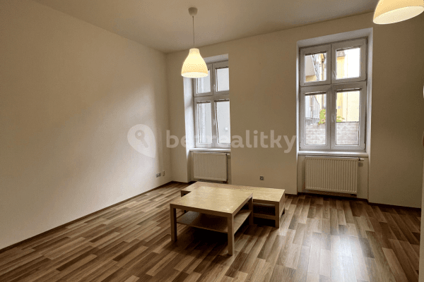 Pronájem bytu 1+kk 31 m², Kostelní, České Budějovice Pronájem bytu 1+kk 31 m², Kostelní, České Budějovice