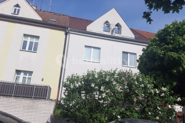 Pronájem bytu 3+1 80 m², Nad Mazankou, Praha Pronájem bytu 3+1 80 m², Nad Mazankou, Praha