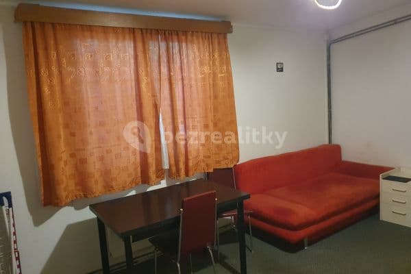 Pronájem bytu 1+kk 25 m², Hornická, Jinočany Pronájem bytu 1+kk 25 m², Hornická, Jinočany