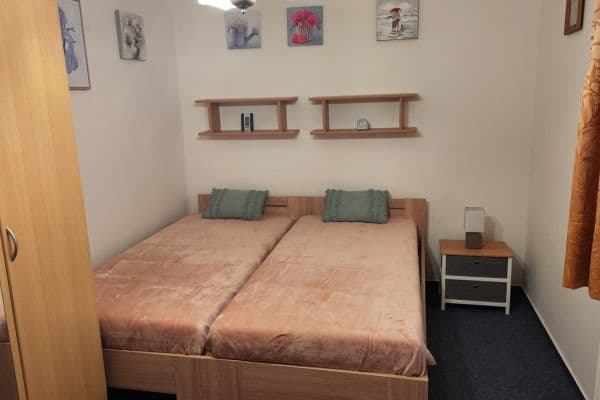 Pronájem bytu 2+kk 52 m², Tavolníková, Praha Pronájem bytu 2+kk 52 m², Tavolníková, Praha