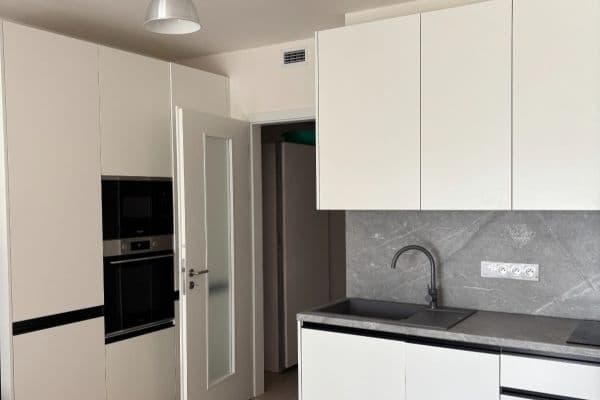 Pronájem bytu 1+kk 35 m², Poděbradská, Praha Pronájem bytu 1+kk 35 m², Poděbradská, Praha