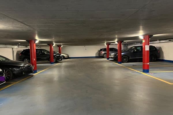 Pronájem garáže 12 m², Kamenická, Hlavní město Praha Pronájem garáže 12 m², Kamenická, Hlavní město Praha