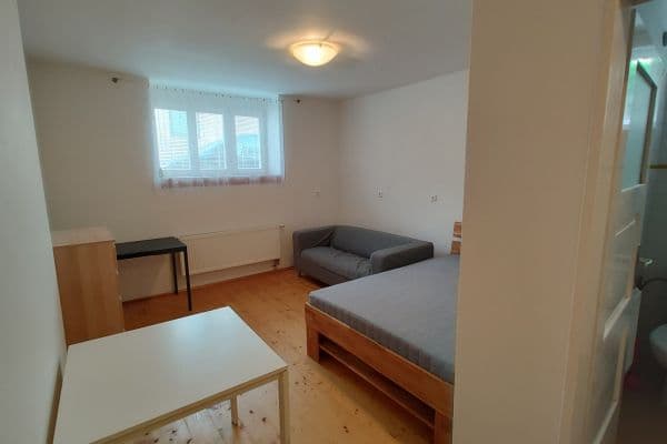 Pronájem bytu 1+kk 25 m², Nad Ostrovem, Hlavní město Praha Pronájem bytu 1+kk 25 m², Nad Ostrovem, Hlavní město Praha